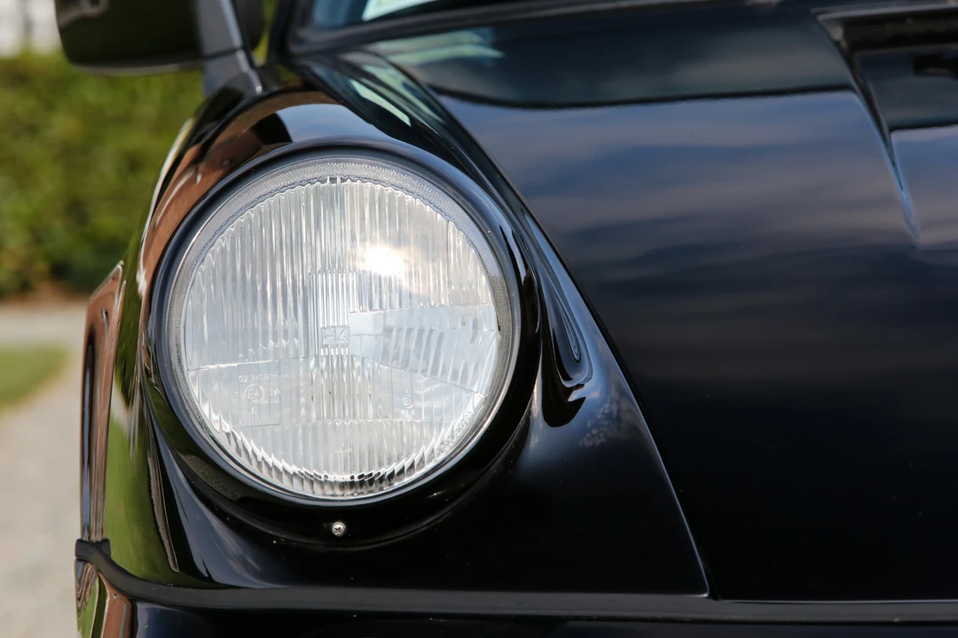 1989 Porsche 964 Carrera 4 - Image 27 of 30