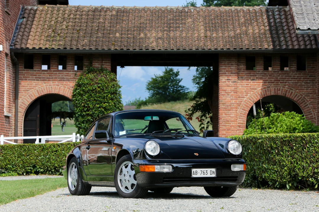 1989 Porsche 964 Carrera 4 - Image 10 of 30