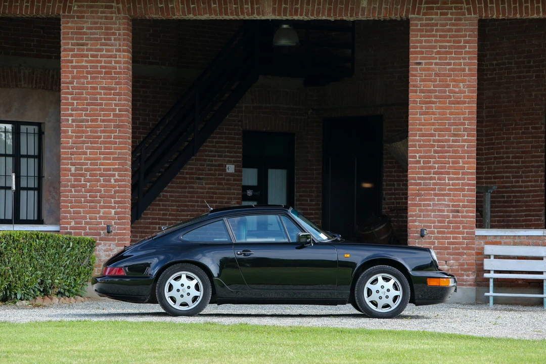 1989 Porsche 964 Carrera 4 - Image 3 of 30