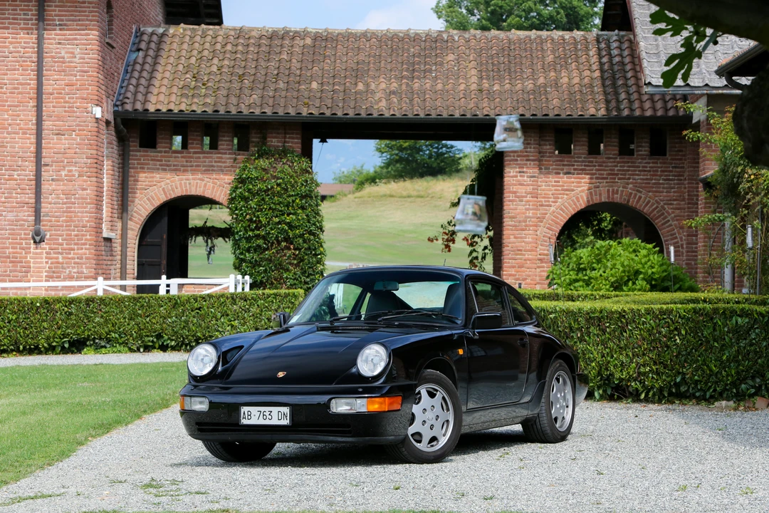 1989 Porsche 964 Carrera 4 - Image 8 of 30