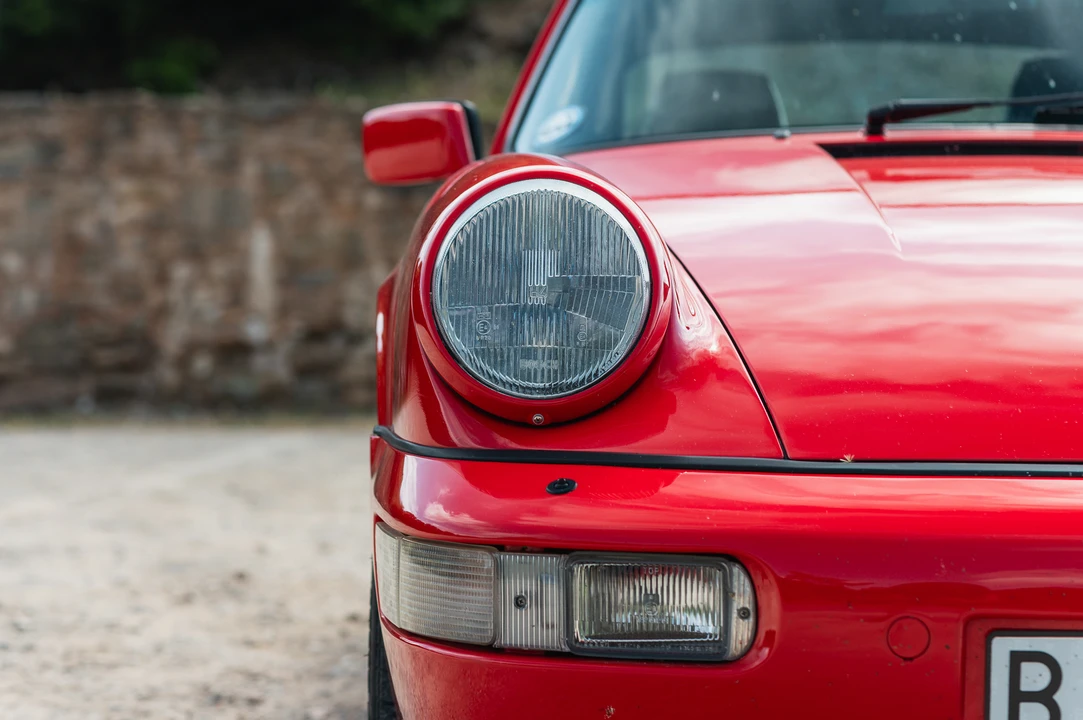 1989 Porsche 964 Carrera 4 - Image 15 of 31
