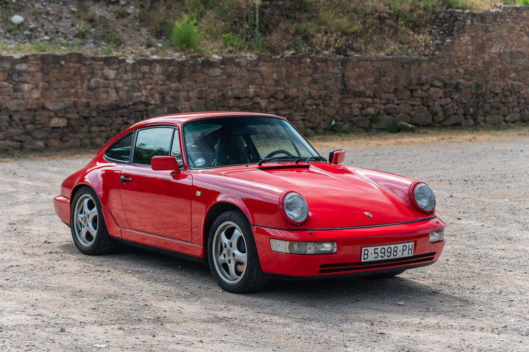 1989 Porsche 964 Carrera 4 - Image 9 of 31