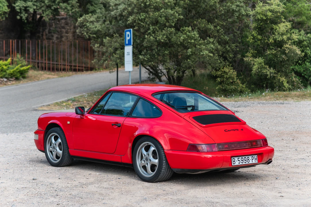 1989 Porsche 964 Carrera 4 - Image 5 of 31