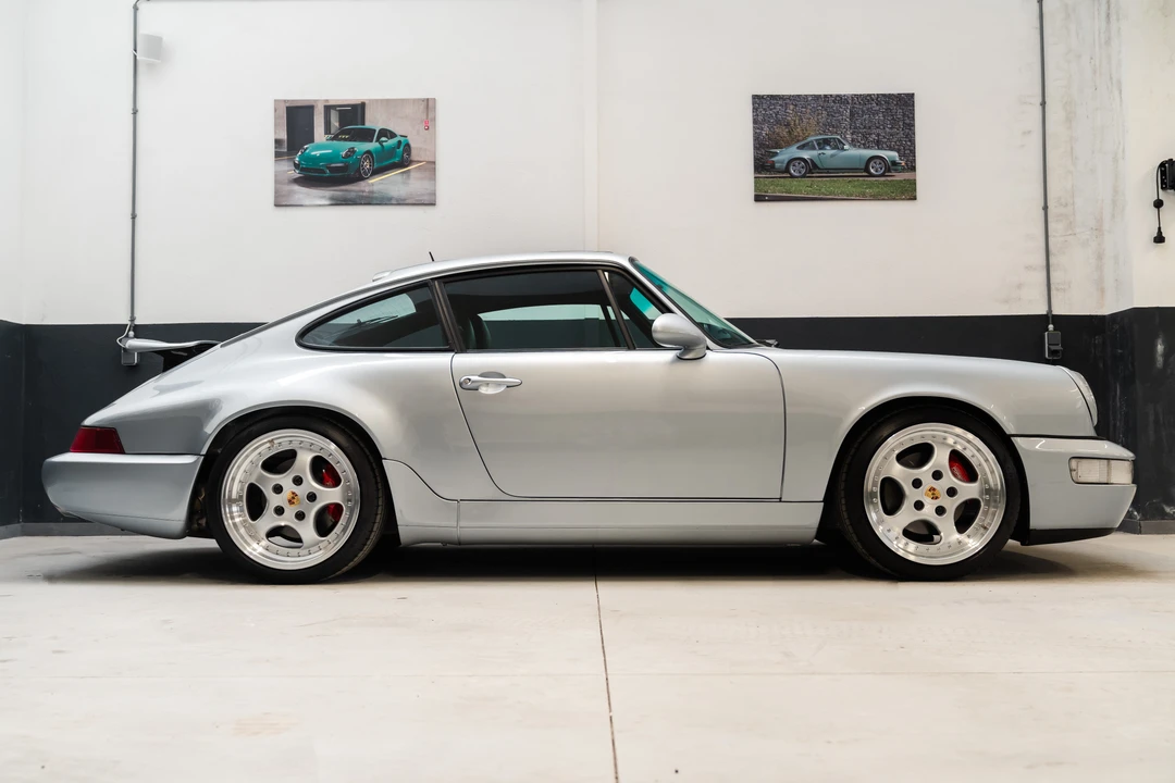 1989 Porsche 964 Carrera 4 - Image 4 of 31