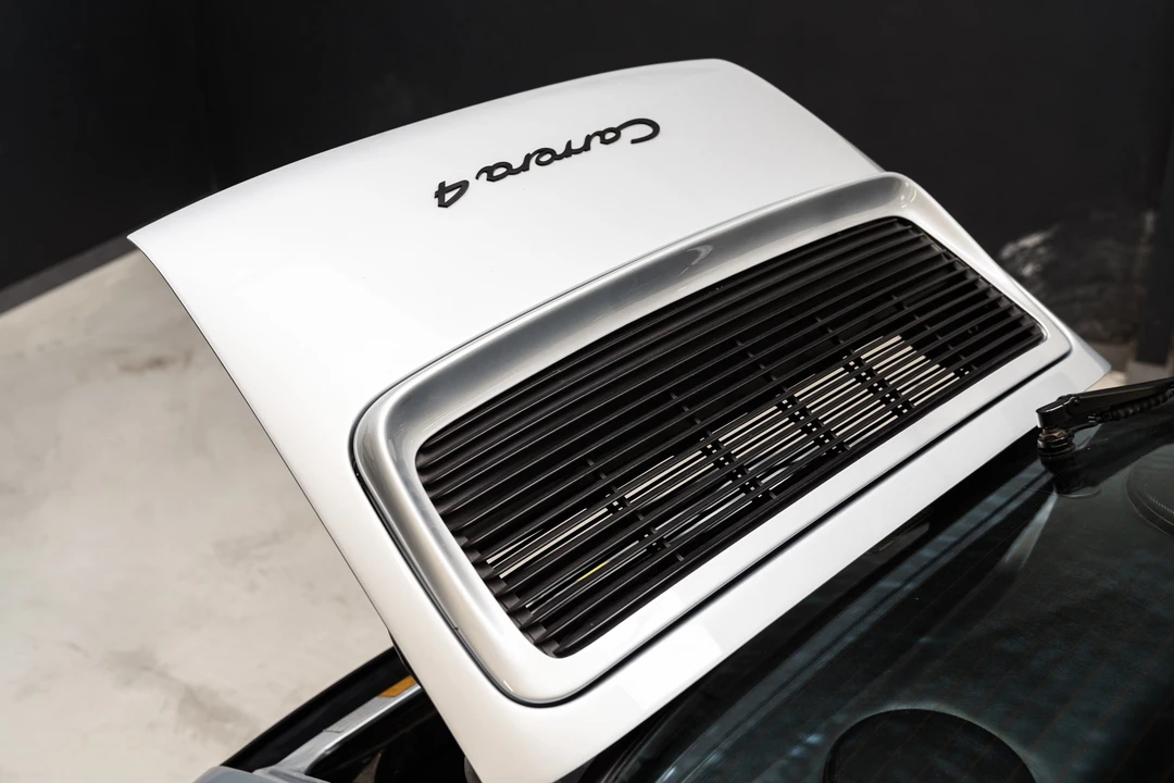 1989 Porsche 964 Carrera 4 - Image 11 of 31