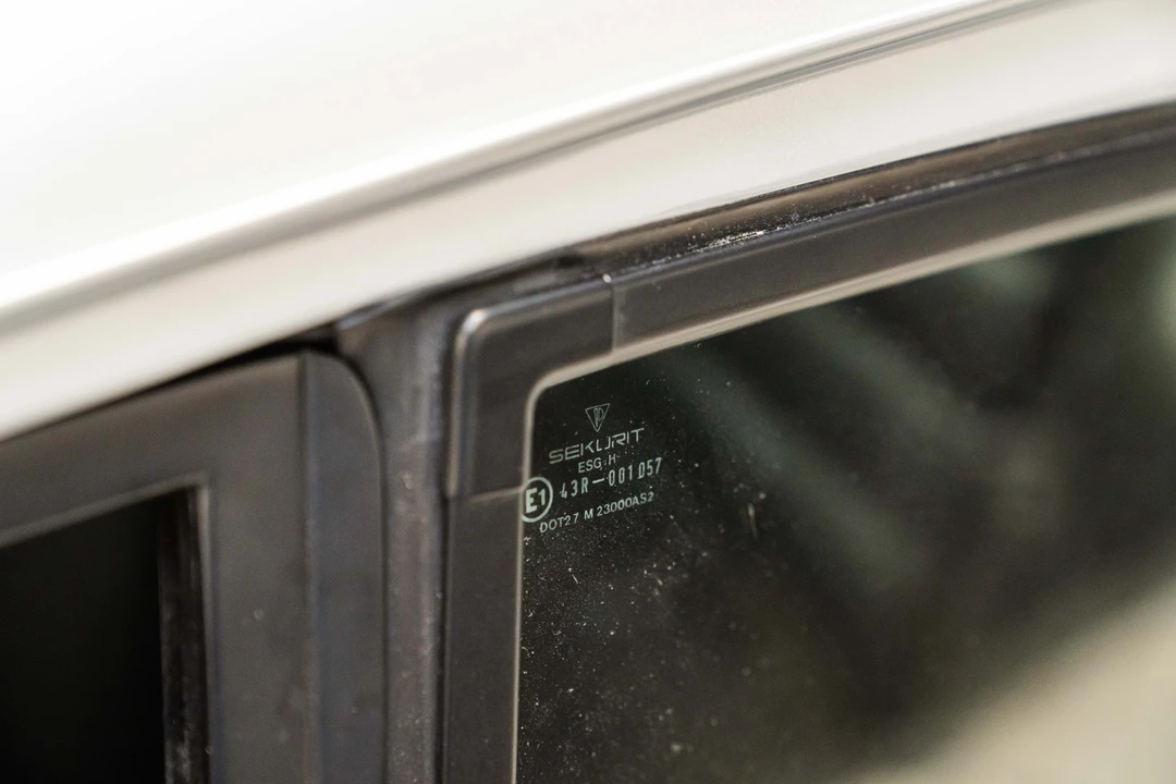 1989 Porsche 964 Carrera 4 - Image 23 of 31