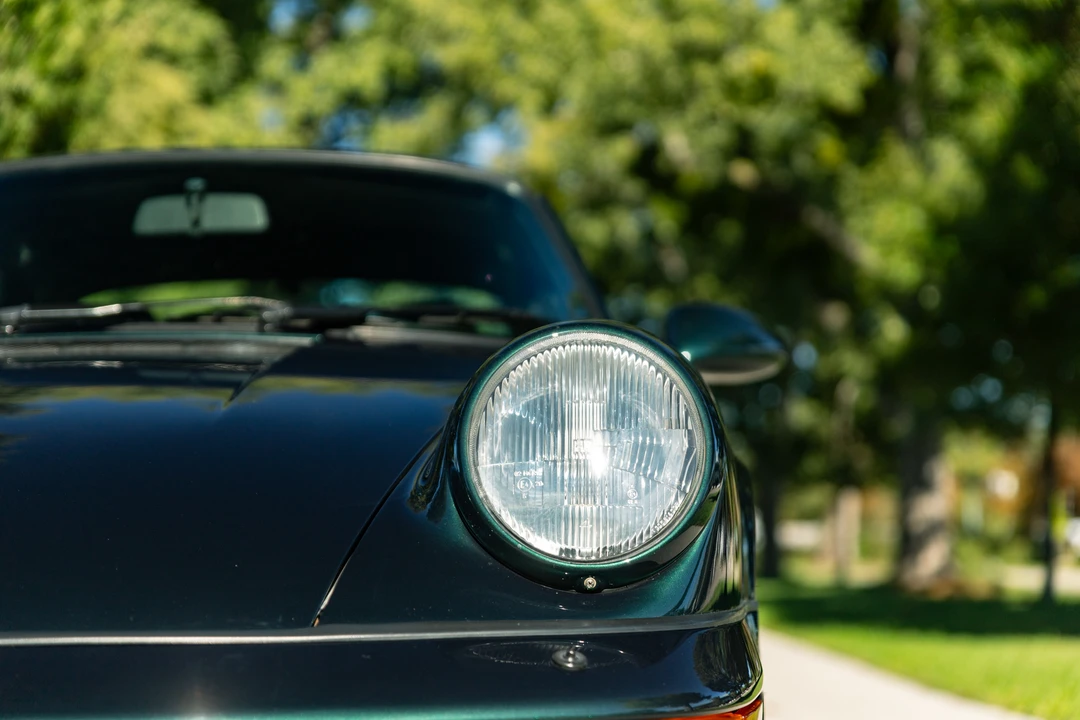 1989 Porsche 964 Carrera 4 - Image 25 of 31