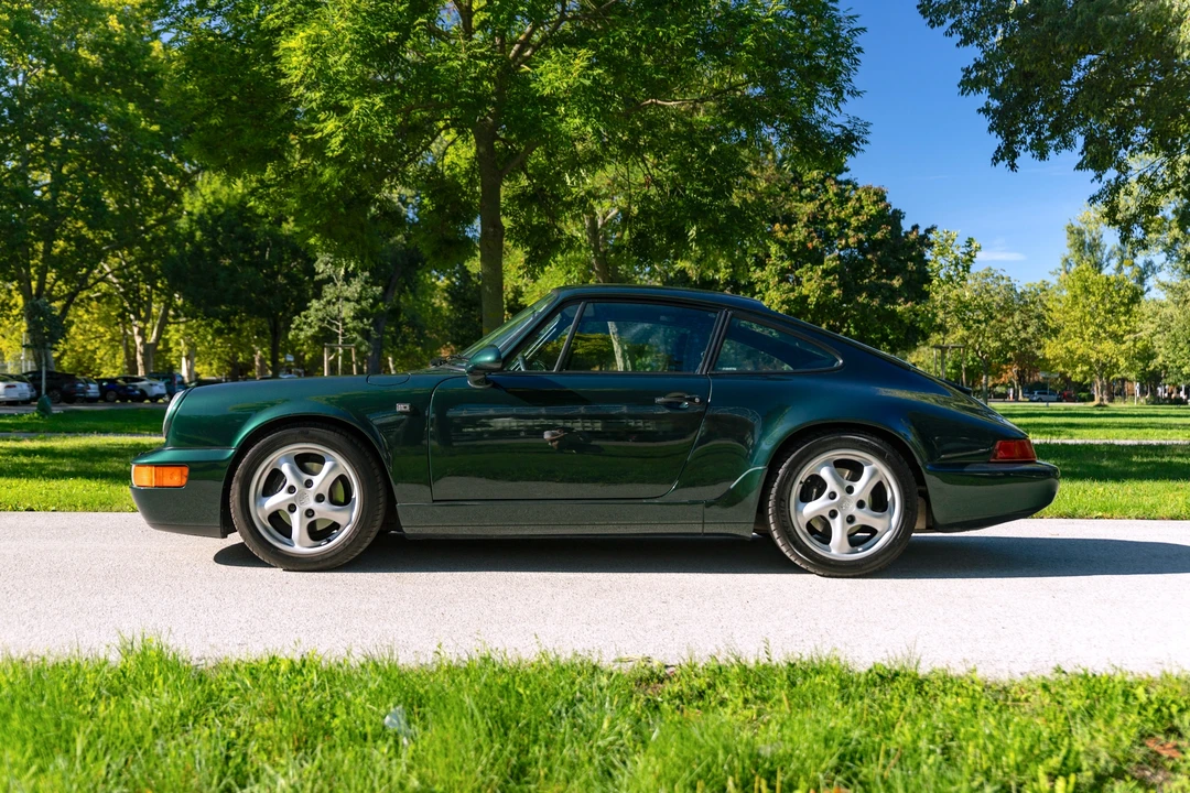 1989 Porsche 964 Carrera 4 - Image 4 of 31