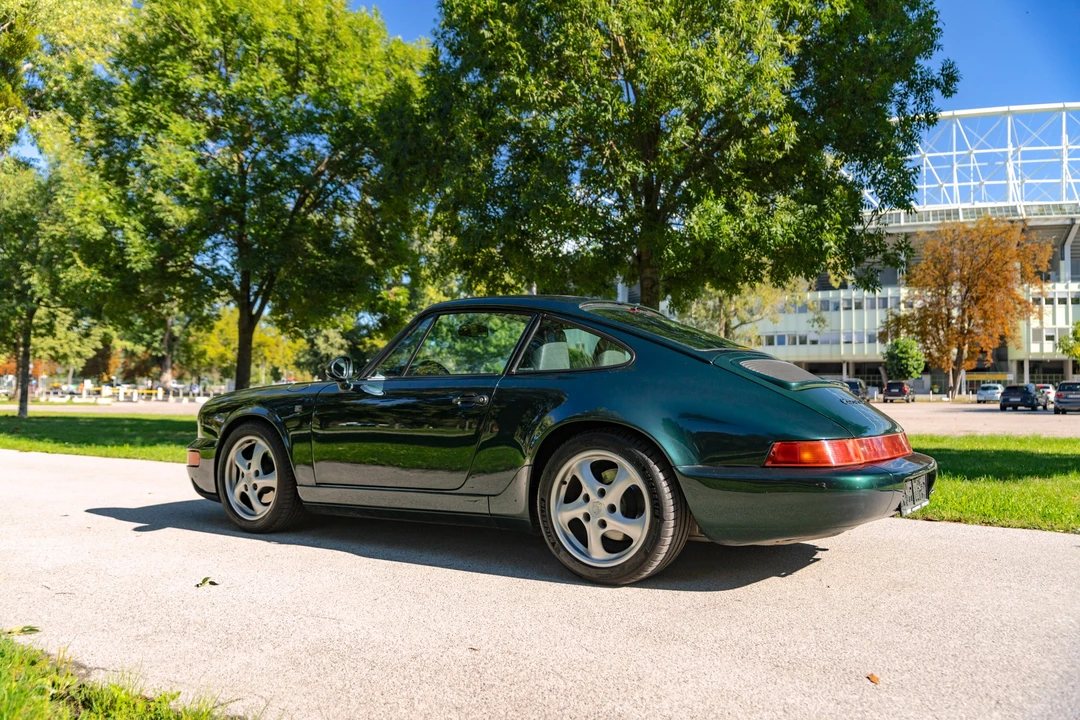 1989 Porsche 964 Carrera 4 - Image 13 of 31