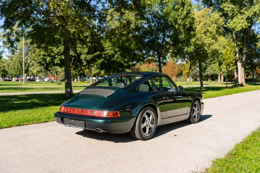 1989 Porsche 964 Carrera 4 - Image 15 of 31