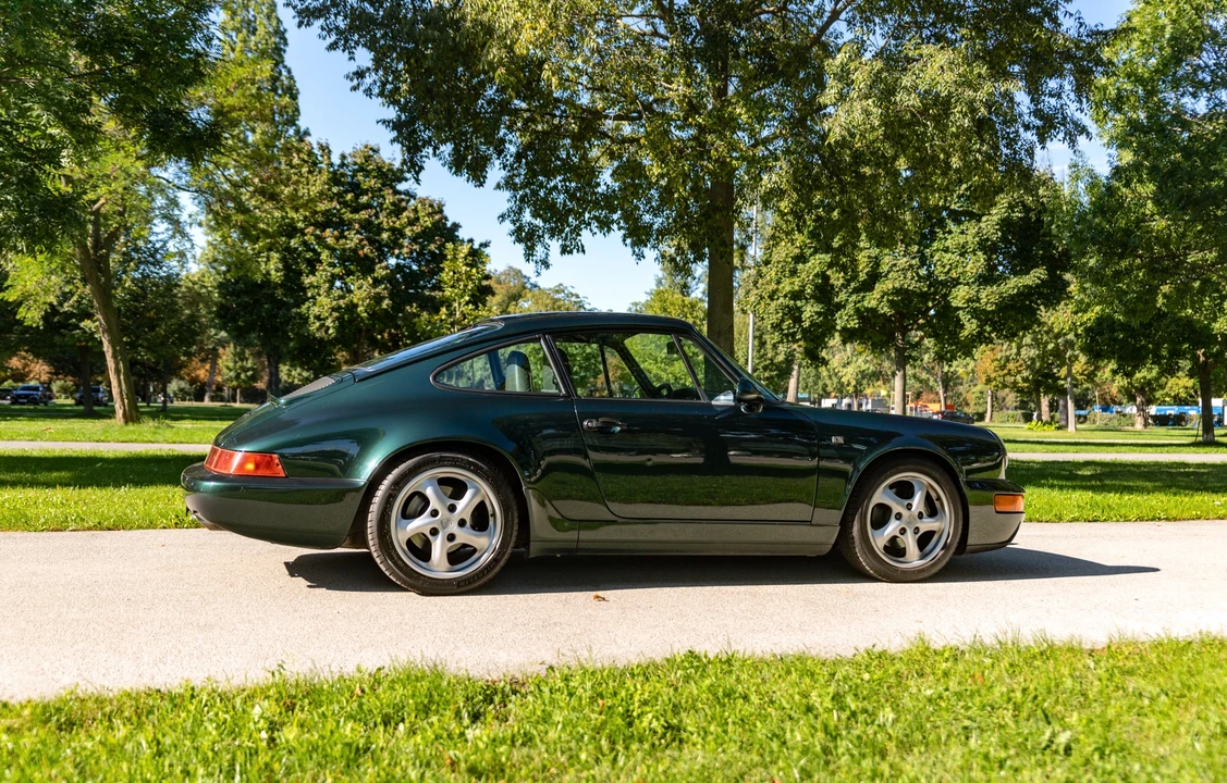 1989 Porsche 964 Carrera 4 - Image 17 of 31