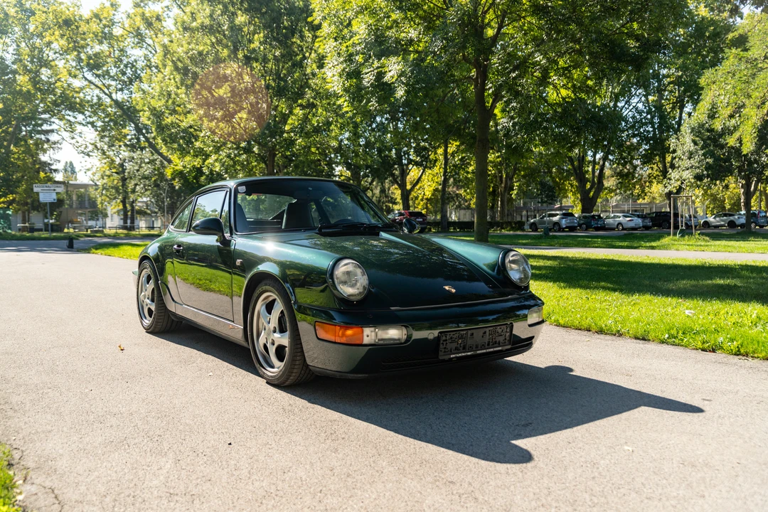 1989 Porsche 964 Carrera 4 - Image 9 of 31