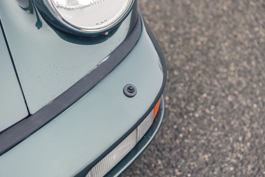 1989 Porsche 964 Carrera 4 - Image 10 of 31