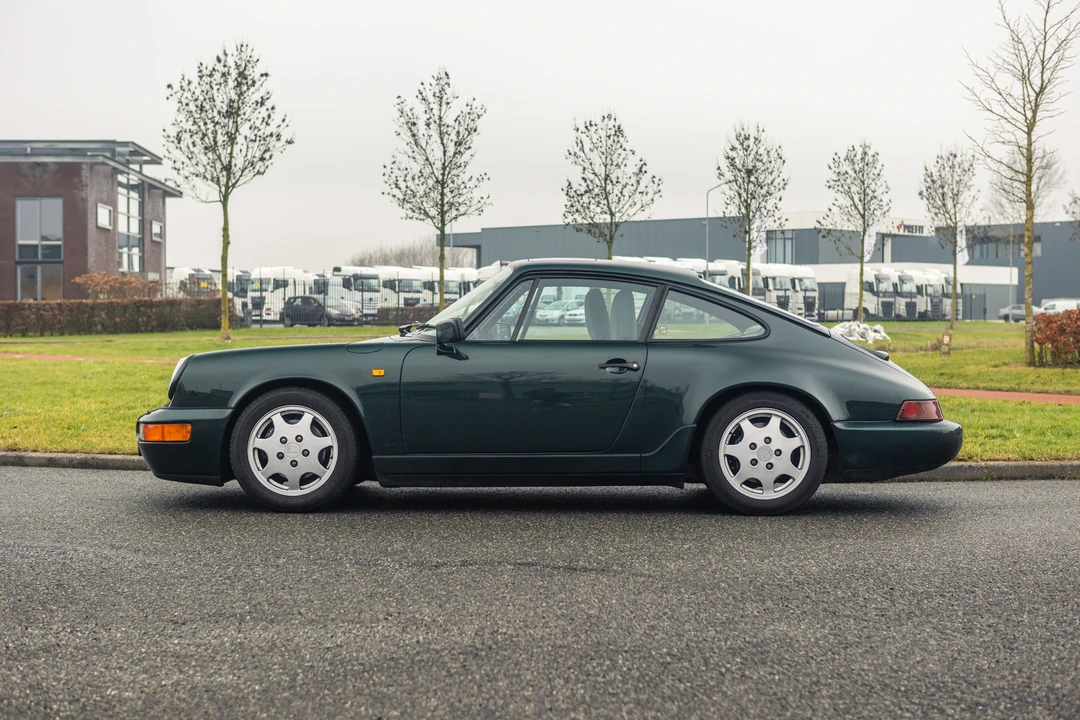 1989 Porsche 964 Carrera 4 - Image 4 of 31