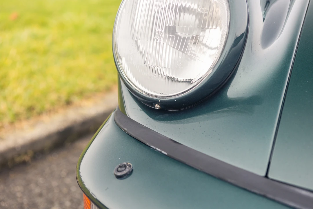 1989 Porsche 964 Carrera 4 - Image 12 of 31