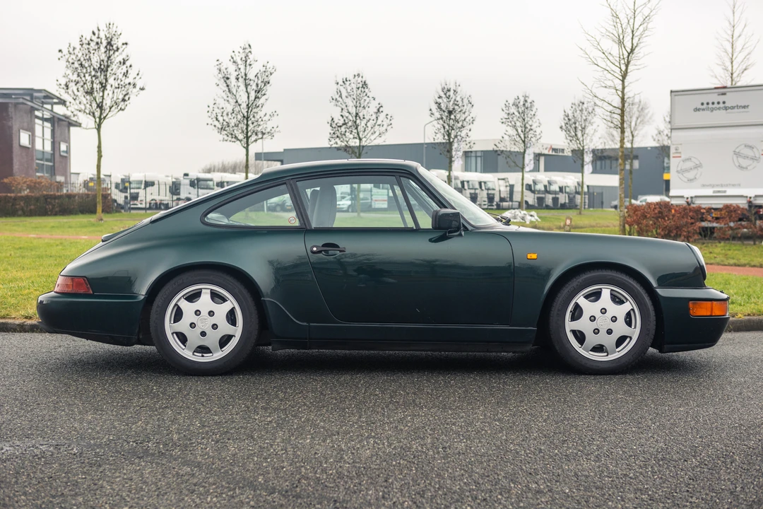 1989 Porsche 964 Carrera 4 - Image 7 of 31