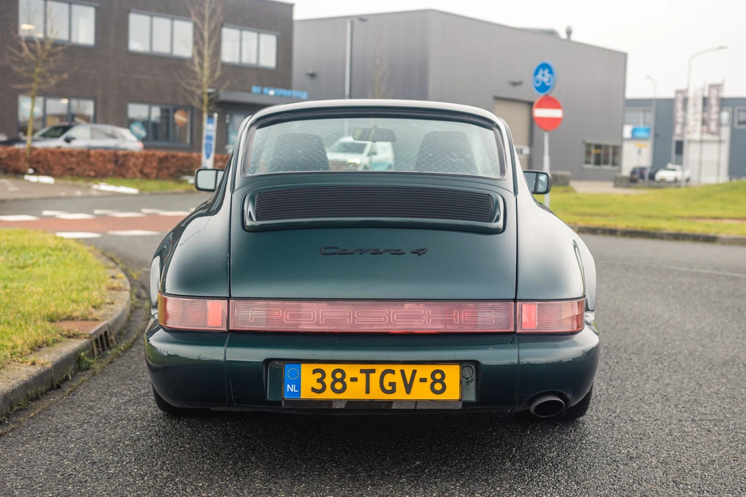1989 Porsche 964 Carrera 4 - Image 5 of 31
