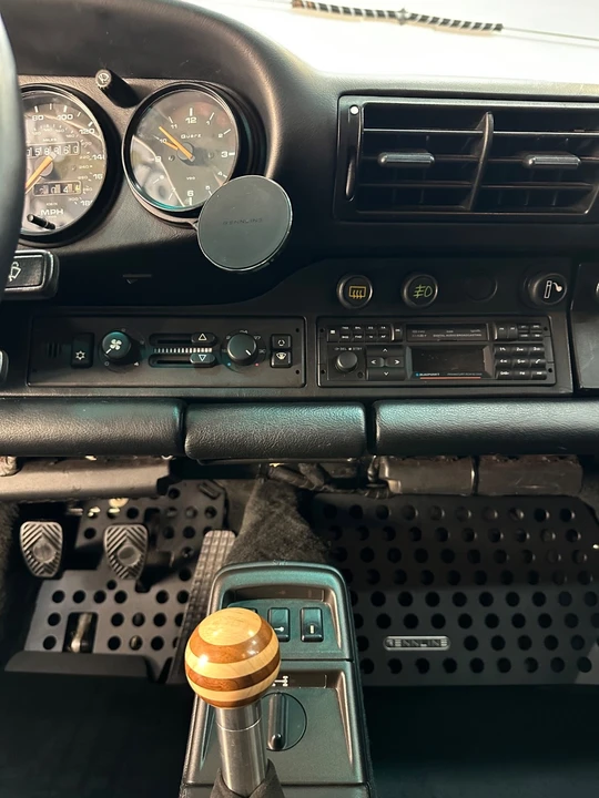 1989 Porsche 964 Carrera 4 - Image 29 of 31
