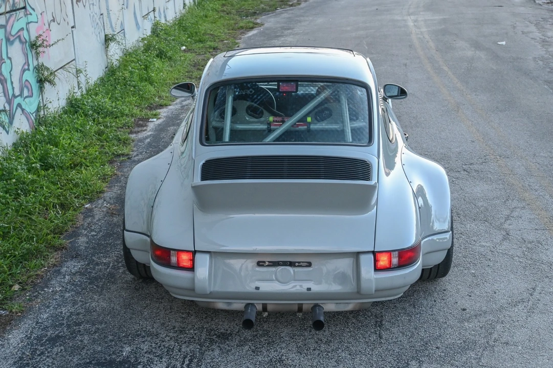1989 Porsche 964 Carrera 4 - Image 5 of 31
