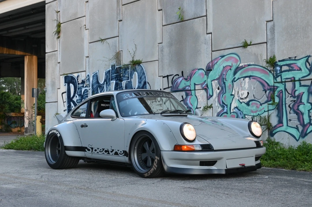 1989 Porsche 964 Carrera 4 - Image 14 of 31
