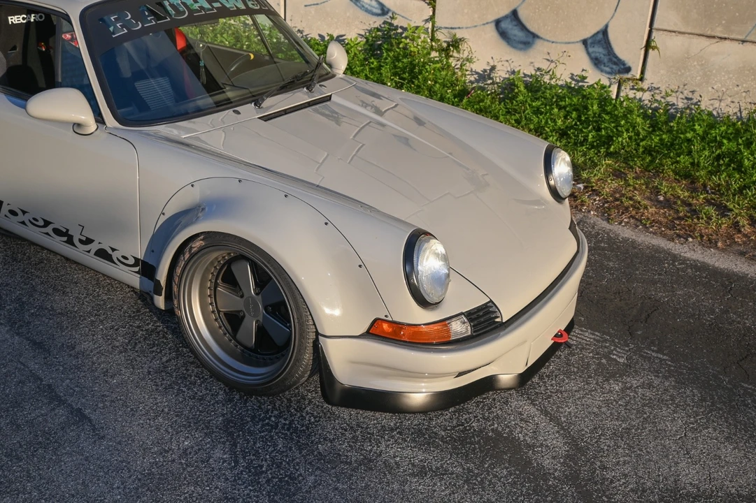 1989 Porsche 964 Carrera 4 - Image 9 of 31