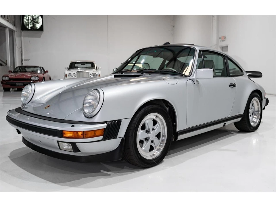 1989 Porsche 911 Carrera 3.2 - Image 2 of 31