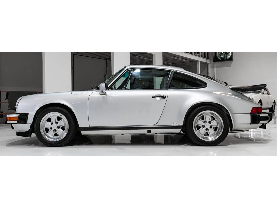 1989 Porsche 911 Carrera 3.2 - Image 9 of 31