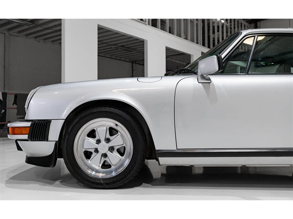 1989 Porsche 911 Carrera 3.2 - Image 10 of 31