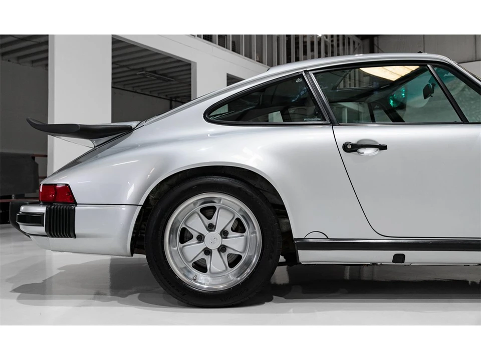 1989 Porsche 911 Carrera 3.2 - Image 15 of 31