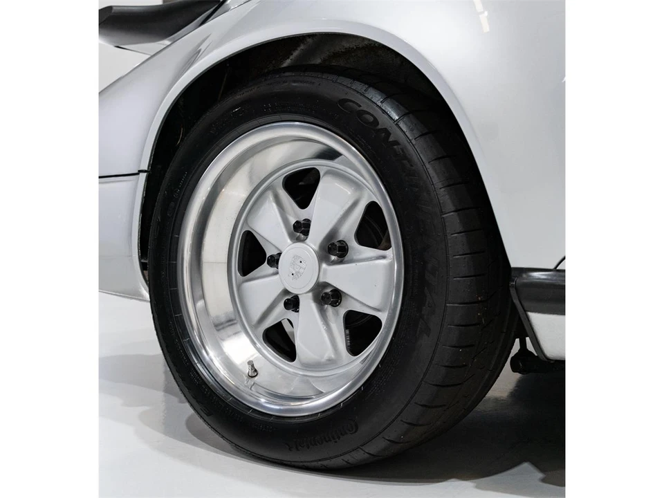 1989 Porsche 911 Carrera 3.2 - Image 17 of 31