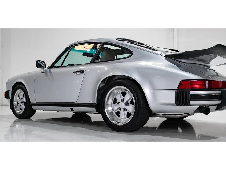 1989 Porsche 911 Carrera 3.2 - Image 28 of 31