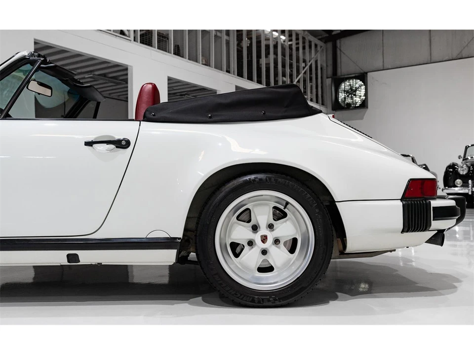 1989 Porsche 911 Carrera 3.2 - Image 13 of 31