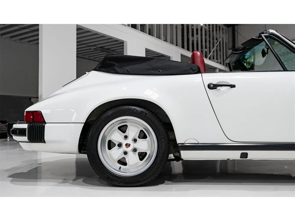 1989 Porsche 911 Carrera 3.2 - Image 16 of 31