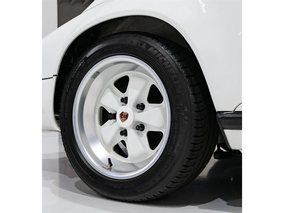 1989 Porsche 911 Carrera 3.2 - Image 18 of 31