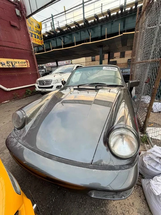 1989 Porsche 911 Carrera 3.2 - Image 4 of 5