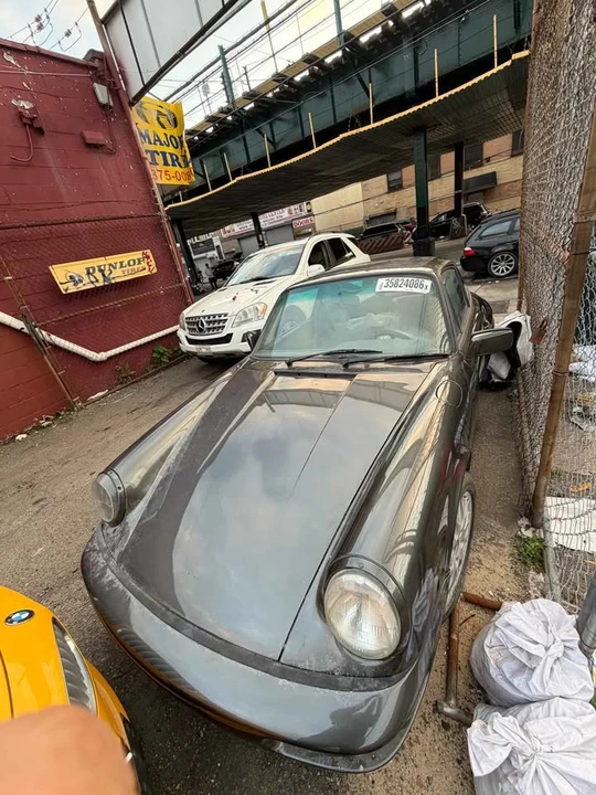 1989 Porsche 911 Carrera 3.2 - Image 2 of 5