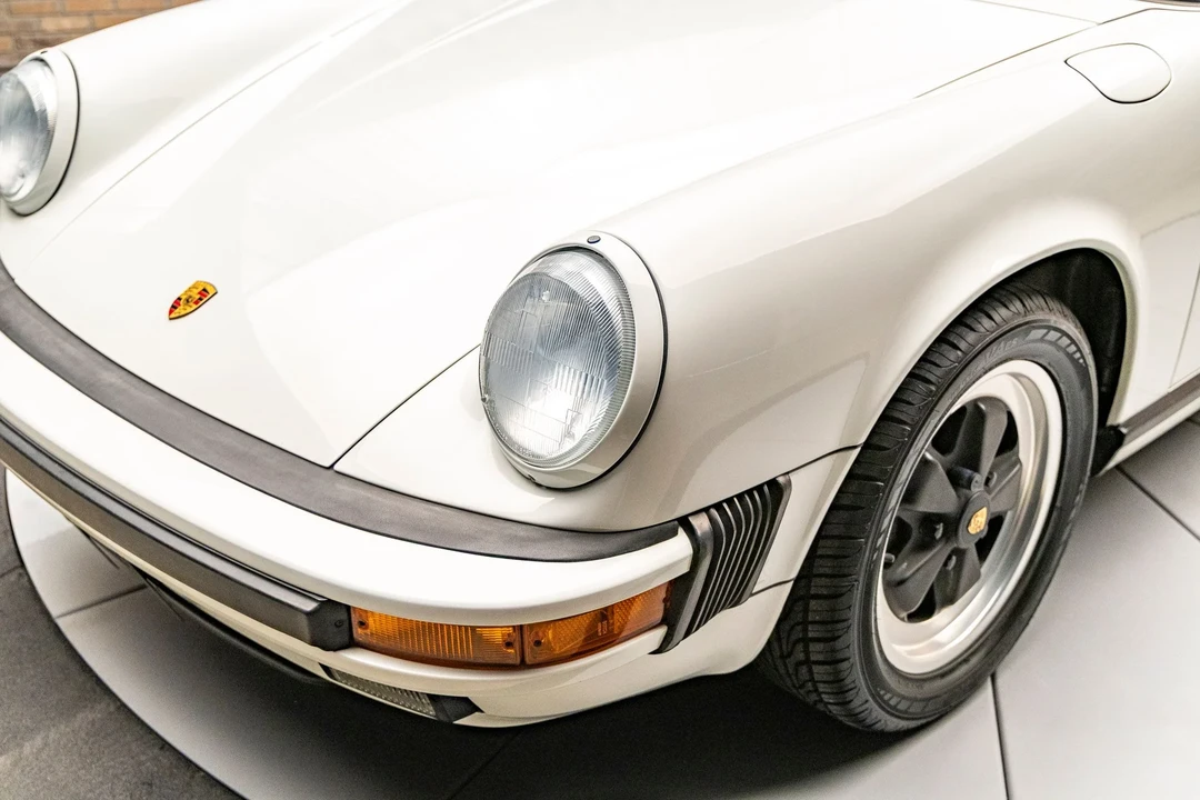 1989 Porsche 911 Carrera 3.2 - Image 10 of 31