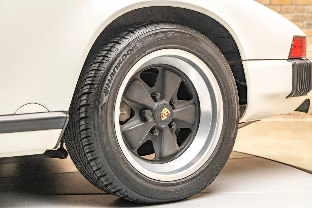 1989 Porsche 911 Carrera 3.2 - Image 7 of 31