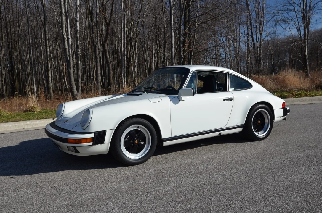1989 Porsche 911 Carrera 3.2 - Image 2 of 31