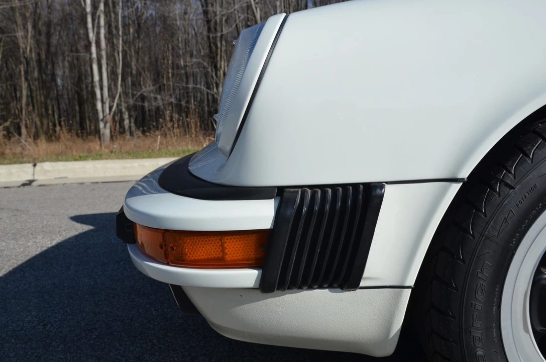 1989 Porsche 911 Carrera 3.2 - Image 14 of 31