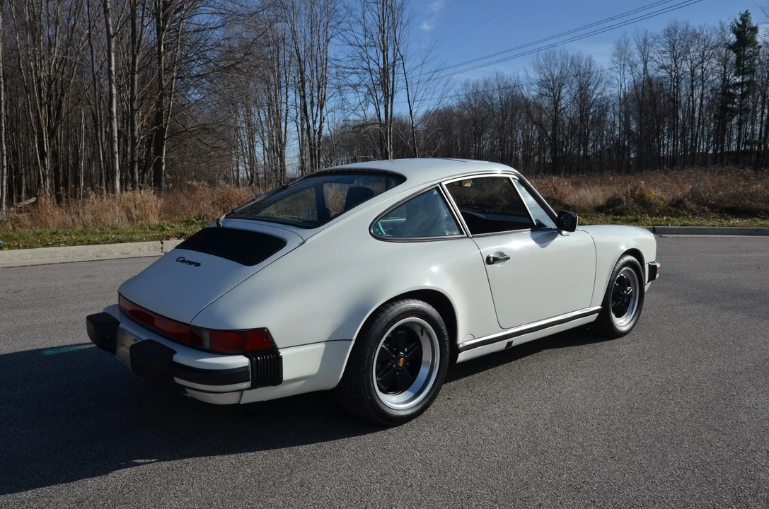 1989 Porsche 911 Carrera 3.2 - Image 10 of 31