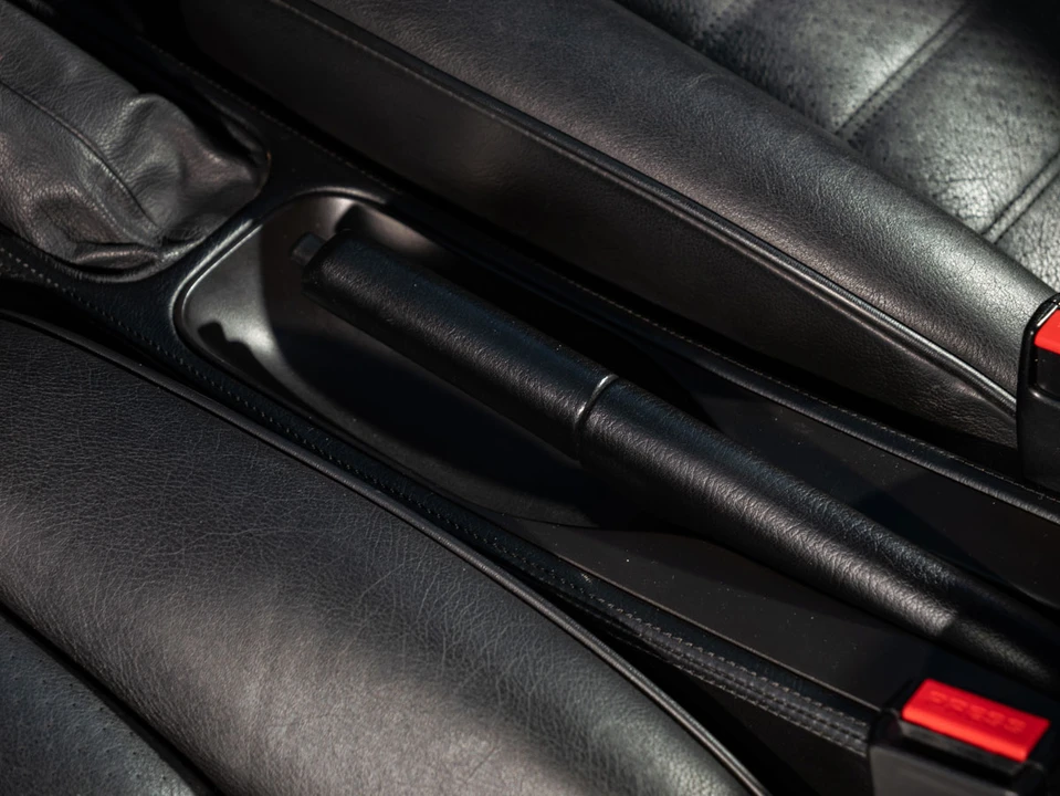 1989 Porsche 964 Carrera 4 - Image 28 of 31