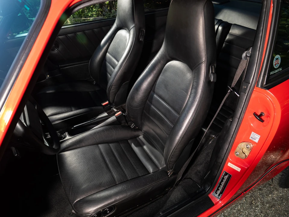 1989 Porsche 964 Carrera 4 - Image 26 of 31