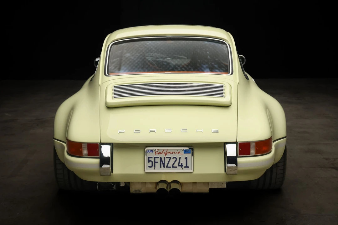 1989 Porsche 964 Carrera 4 - Image 27 of 31