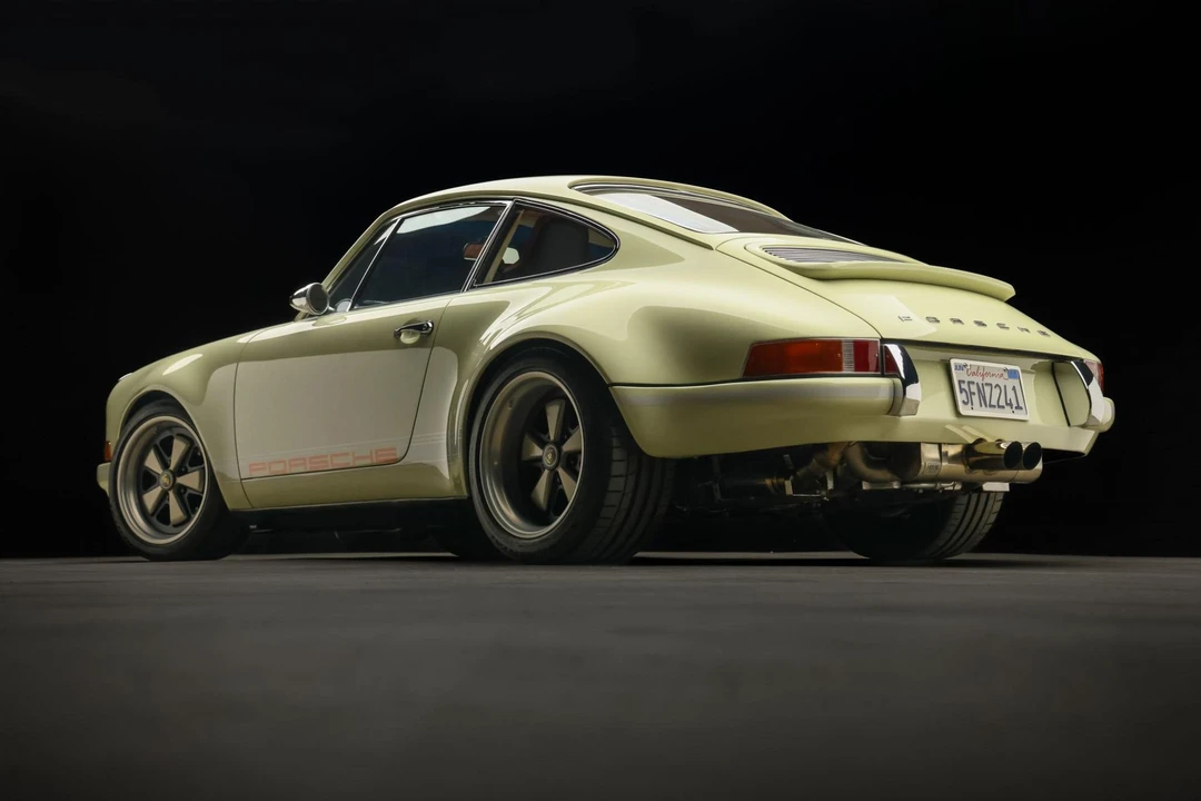 1989 Porsche 964 Carrera 4 - Image 29 of 31