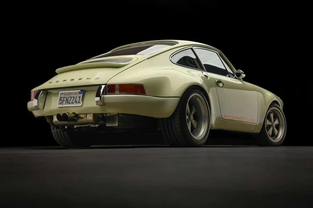 1989 Porsche 964 Carrera 4 - Image 25 of 31