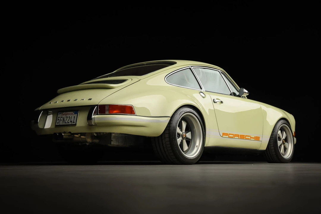 1989 Porsche 964 Carrera 4 - Image 24 of 31