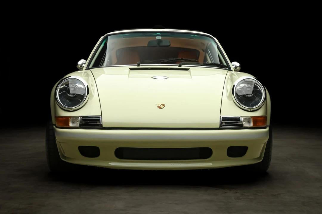 1989 Porsche 964 Carrera 4 - Image 14 of 31