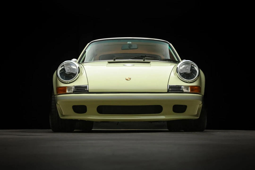 1989 Porsche 964 Carrera 4 - Image 15 of 31