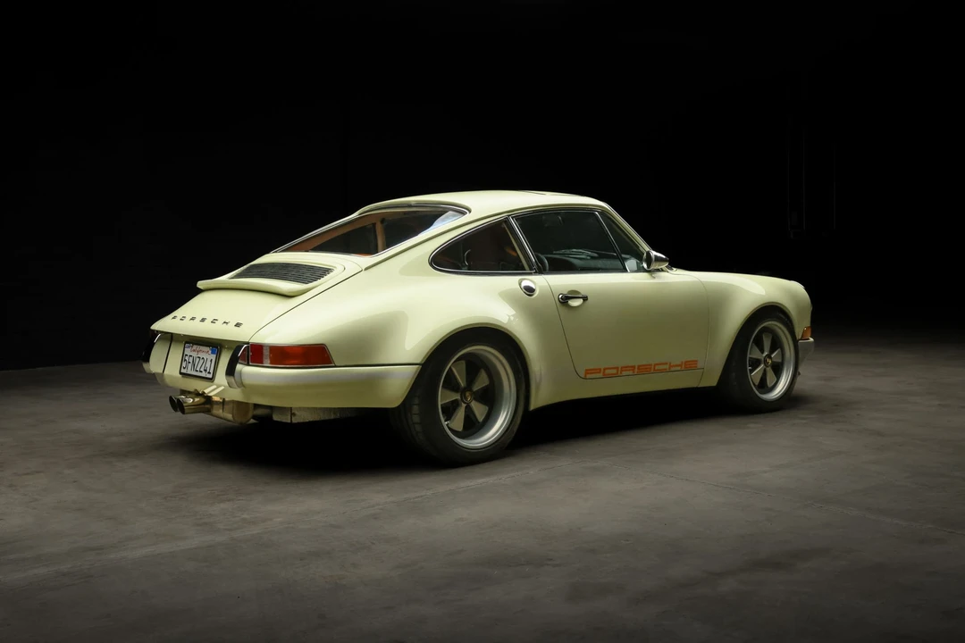 1989 Porsche 964 Carrera 4 - Image 23 of 31